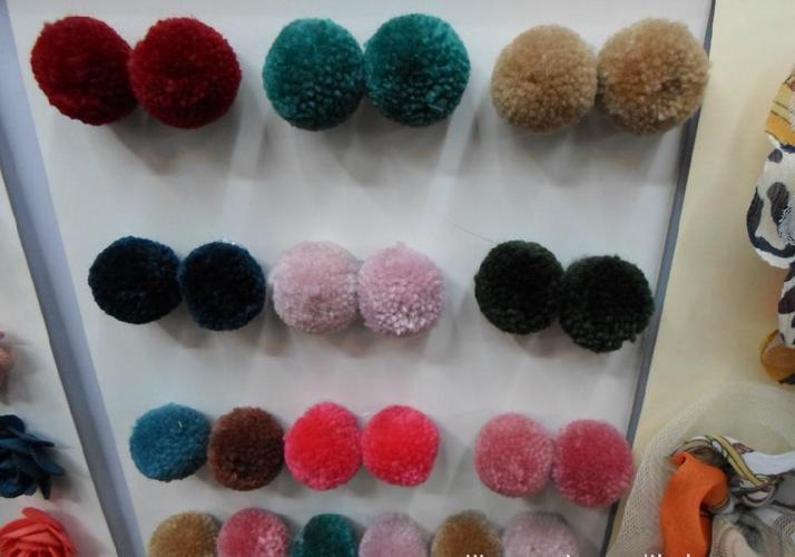 义乌毛球 厂家直销 开司米毛球毛线毛球涤纶毛球 假兔毛球可定做产品